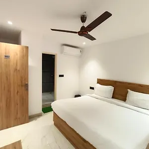 Star Delhi -free Airport Pickup Hotel